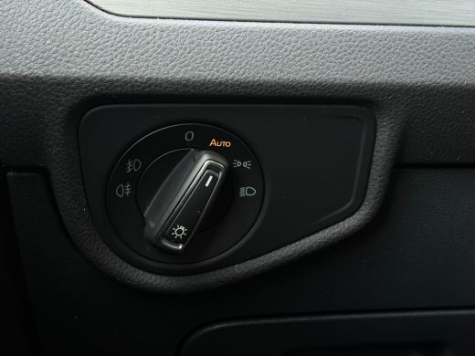 Volkswagen Touran 1.5 TSI 150 pk Comfortline Business 7pers. 7-DSG | Achteruitrijcamera | Navigatie | Cruise contro... ActivLease financial lease