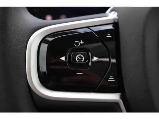 Volvo  XC60 2.0 T6 Plug-in hybrid AWD Plus Dark | Trekhaak | Harman Kardon | HUD | ActivLease financial lease