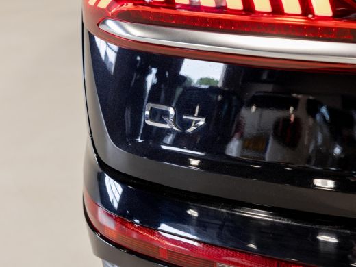 Audi Q7 60 TFSI e quattro 2x S-Line Competition SoH 90,7% / 456pk / Rondomzicht camera / Elektrische stoe... ActivLease financial lease