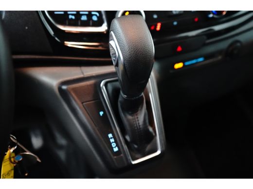 Ford Transit Custom 320 2.0 TDCI L2H1 Platinum Edition DC | 5-persoons | Org. NL | Stoelverwarming ActivLease financial lease