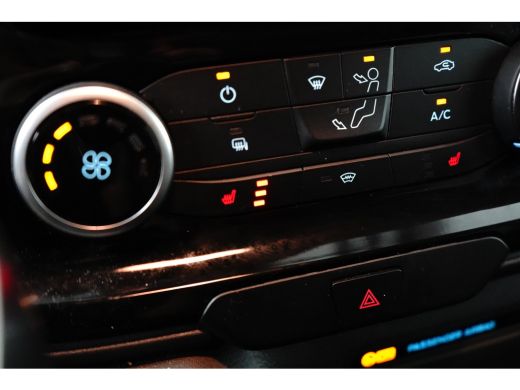 Ford Transit Custom 320 2.0 TDCI L2H1 Platinum Edition DC | 5-persoons | Org. NL | Stoelverwarming ActivLease financial lease