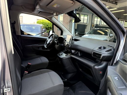 Opel Combo 1.5D 130pk Automaat Navi, App Connect ActivLease financial lease