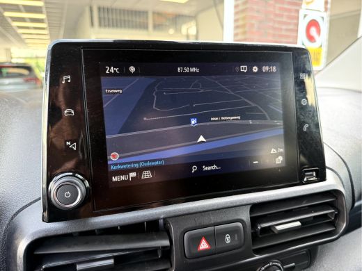 Opel Combo 1.5D 130pk Automaat Navi, App Connect ActivLease financial lease