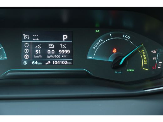 Peugeot e-2008 EV Active Pack 50 kWh | NL-AUTO! | CRUISE | LANE ASSIST | LED | PARK SENS | CLIMA | DEALER OH! | ... ActivLease financial lease