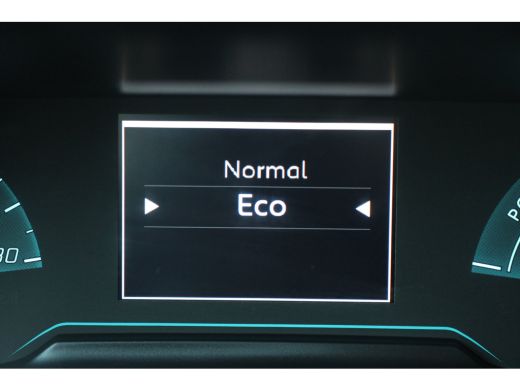 Peugeot e-2008 EV Active Pack 50 kWh | NL-AUTO! | CRUISE | LANE ASSIST | LED | PARK SENS | CLIMA | DEALER OH! | ... ActivLease financial lease