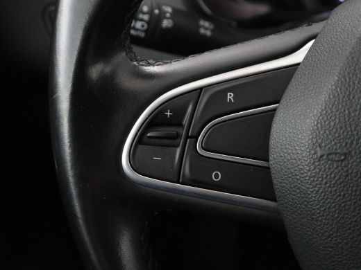 Renault Kadjar 1.2 TCe Bose | Panoramadak | Bluetooth | Cruise control | Climate control | Stoelverwarming | Bos... ActivLease financial lease
