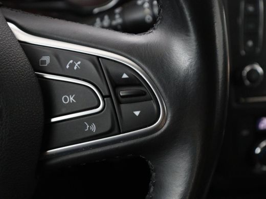Renault Kadjar 1.2 TCe Bose | Panoramadak | Bluetooth | Cruise control | Climate control | Stoelverwarming | Bos... ActivLease financial lease