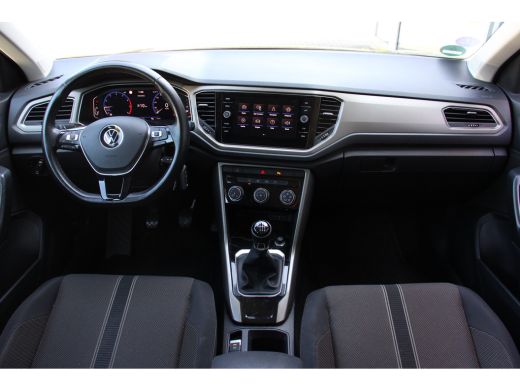 Volkswagen T-Roc 1.0 TSI Style | NL-AUTO! | 1E EIGENAAR | ADAPTIVE CRUISE | LANE ASSIST | CAMERA | PARK SENS V+A |... ActivLease financial lease