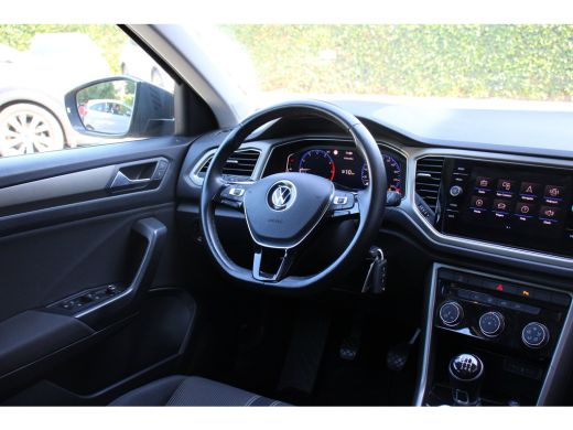 Volkswagen T-Roc 1.0 TSI Style | NL-AUTO! | 1E EIGENAAR | ADAPTIVE CRUISE | LANE ASSIST | CAMERA | PARK SENS V+A |... ActivLease financial lease