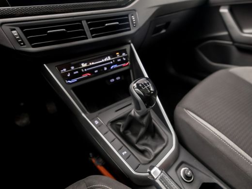 Volkswagen Taigo 1.0 TSI Sport (PANORAMADAK, 1e EIGENAAR, VIRTUAL COCKPIT, APPLE CARPLAY, GROOT NAVI, CLIMATE, STO... ActivLease financial lease