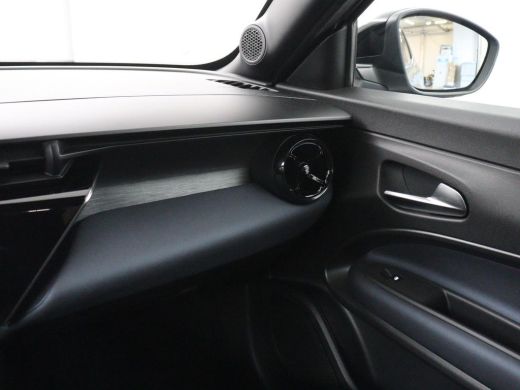 Alfa Romeo Junior Elettrica 54 kWh | SOH 97,3% | Adaptive cruise | Carplay | Full LED | Parkeerhulp | Climate contr... ActivLease financial lease