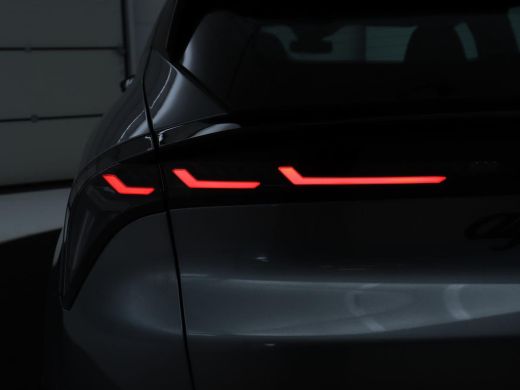 Alfa Romeo Junior Elettrica 54 kWh | SOH 97,3% | Adaptive cruise | Carplay | Full LED | Parkeerhulp | Climate contr... ActivLease financial lease