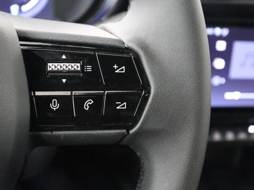 Alfa Romeo Junior Elettrica 54 kWh | SOH 97,3% | Adaptive cruise | Carplay | Full LED | Parkeerhulp | Climate contr... ActivLease financial lease