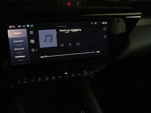 Alfa Romeo Junior Elettrica 54 kWh | SOH 97,3% | Adaptive cruise | Carplay | Full LED | Parkeerhulp | Climate contr... ActivLease financial lease