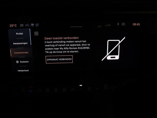 Alfa Romeo Junior Elettrica 54 kWh | SOH 97,3% | Adaptive cruise | Carplay | Full LED | Parkeerhulp | Climate contr... ActivLease financial lease