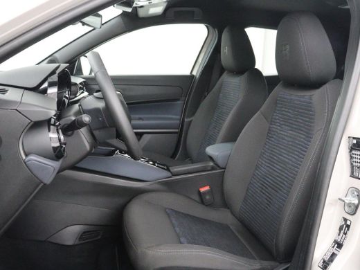 Alfa Romeo Junior Elettrica 54 kWh | SOH 97,3% | Adaptive cruise | Carplay | Full LED | Parkeerhulp | Climate contr... ActivLease financial lease