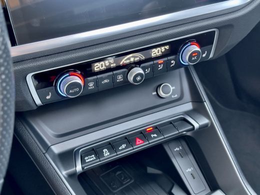 Audi Q3 45 TFSI e AUT6 3X S-LINE PANODAK LEDER NAVI DIGI-DASH APPLE-CARPLAY LED LMV PDC ActivLease financial lease