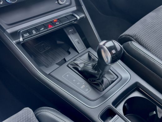 Audi Q3 45 TFSI e AUT6 3X S-LINE PANODAK LEDER NAVI DIGI-DASH APPLE-CARPLAY LED LMV PDC ActivLease financial lease