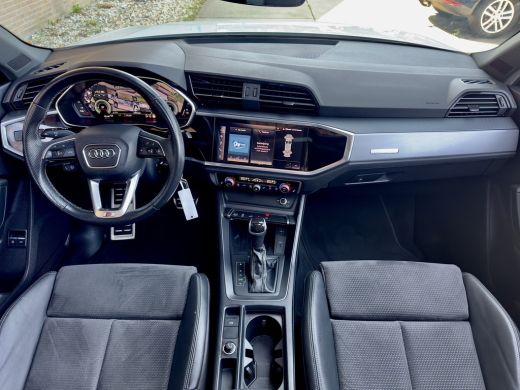 Audi Q3 45 TFSI e AUT6 3X S-LINE PANODAK LEDER NAVI DIGI-DASH APPLE-CARPLAY LED LMV PDC ActivLease financial lease