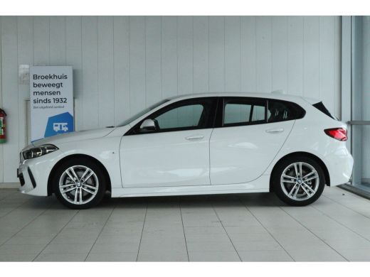 BMW 1 Serie 118i Business Edition M-SPORT "OP AFSPRAAK" | Cruise Control | Camera | Head-up | LED | Climate |... ActivLease financial lease