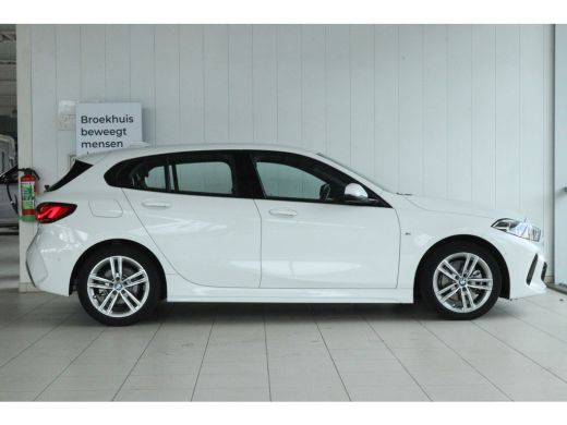 BMW 1 Serie 118i Business Edition M-SPORT "OP AFSPRAAK" | Cruise Control | Camera | Head-up | LED | Climate |... ActivLease financial lease