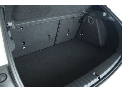 BMW 1 Serie 118i Business Edition M-SPORT "OP AFSPRAAK" | Cruise Control | Camera | Head-up | LED | Climate |... ActivLease financial lease