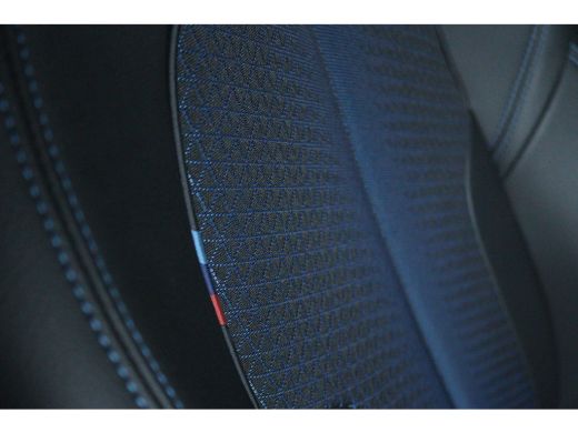 BMW 1 Serie 118i Business Edition M-SPORT "OP AFSPRAAK" | Cruise Control | Camera | Head-up | LED | Climate |... ActivLease financial lease