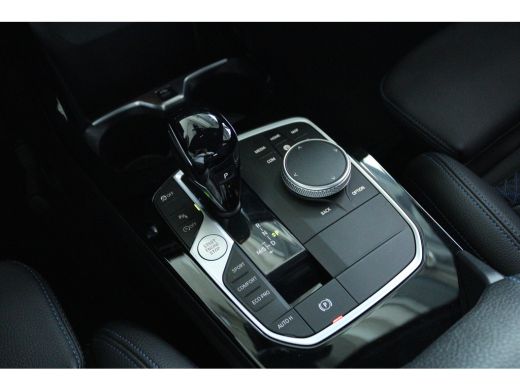 BMW 1 Serie 118i Business Edition M-SPORT "OP AFSPRAAK" | Cruise Control | Camera | Head-up | LED | Climate |... ActivLease financial lease