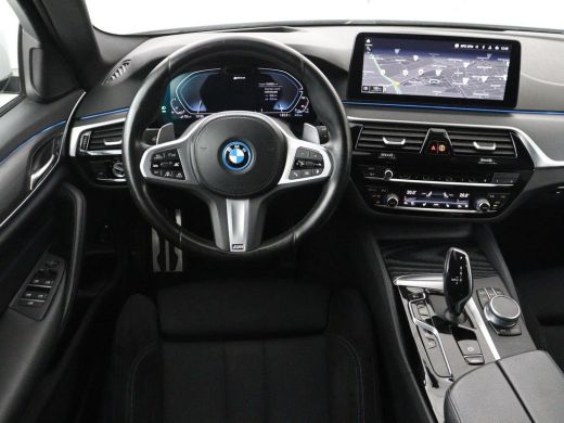 BMW 5 Serie Touring 530e xDrive M Sport | SOH 89,9% | Panoramadak | Head-Up | Full LED | Trekhaak | Carplay |... ActivLease financial lease
