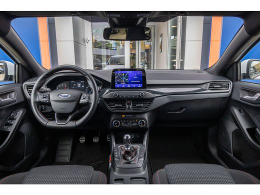 Ford Focus 1.0 EcoBoost ST Line Business | Trekhaak | Apple Carplay/Android Auto | Parkeersensoren Voor/Acht... ActivLease financial lease