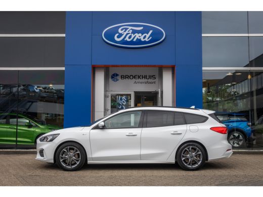 Ford Focus 1.0 EcoBoost ST Line Business | Trekhaak | Apple Carplay/Android Auto | Parkeersensoren Voor/Acht... ActivLease financial lease