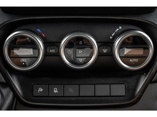 Iveco Daily 35S18 | 3.0L 180PK | Automaat | NW MODEL | 3.5T Trekgewicht | Camera | Carplay | Climate ActivLease financial lease