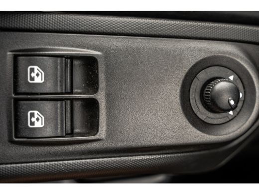 Iveco Daily 35S18 | 3.0L 180PK | Automaat | NW MODEL | 3.5T Trekgewicht | Camera | Carplay | Climate ActivLease financial lease