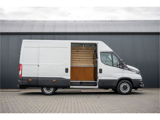 Iveco Daily 35S18 | 3.0L 180PK | Automaat | NW MODEL | 3.5T Trekgewicht | Camera | Carplay | Climate ActivLease financial lease