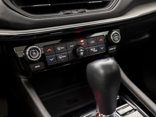 Jeep Compass 4xe 240 Plug-in Hybrid Electric Trailhawk 240Pk Automaat (PANORAMADAK, VIRTUAL COCKPIT, APPLE CAR... ActivLease financial lease
