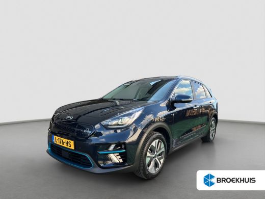 Kia e-Niro DynamicPlusLine 39 kWh 136pk | Camera | Carplay | Trekhaak | Adaptive cruise control | Schuifdak ... ActivLease financial lease