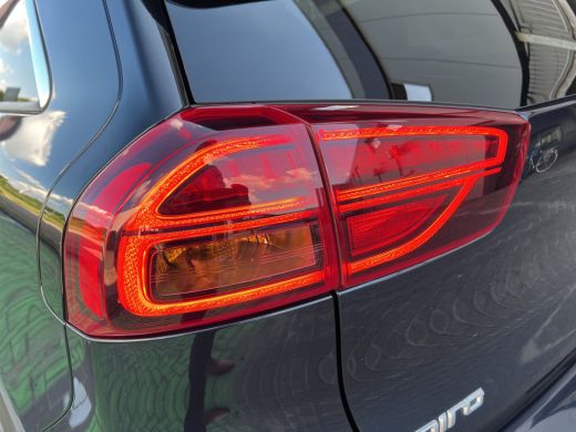 Kia e-Niro DynamicPlusLine 39 kWh 136pk | Camera | Carplay | Trekhaak | Adaptive cruise control | Schuifdak ... ActivLease financial lease
