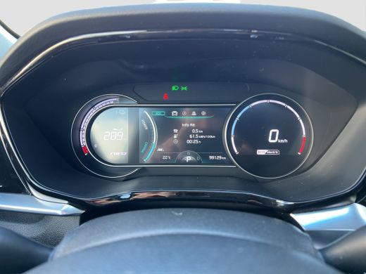 Kia e-Niro DynamicPlusLine 39 kWh 136pk | Camera | Carplay | Trekhaak | Adaptive cruise control | Schuifdak ... ActivLease financial lease