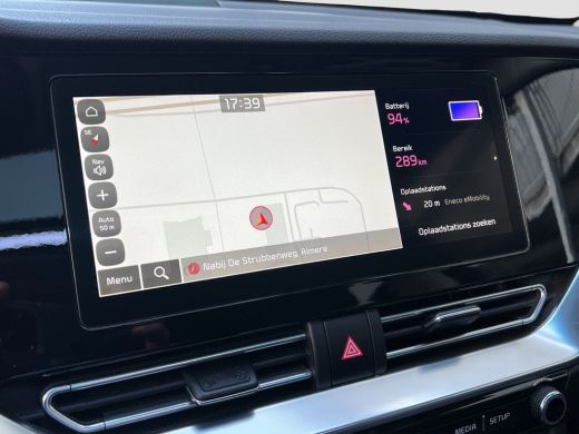 Kia e-Niro DynamicPlusLine 39 kWh 136pk | Camera | Carplay | Trekhaak | Adaptive cruise control | Schuifdak ... ActivLease financial lease