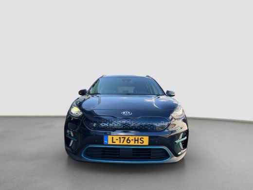 Kia e-Niro DynamicPlusLine 39 kWh 136pk | Camera | Carplay | Trekhaak | Adaptive cruise control | Schuifdak ... ActivLease financial lease