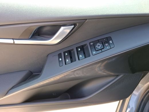 Kia Niro EV Edtition 64.8 kWh | SOH 97,5 % | Stoel en stuur verwarming | Achteruitrijcamera | ActivLease financial lease