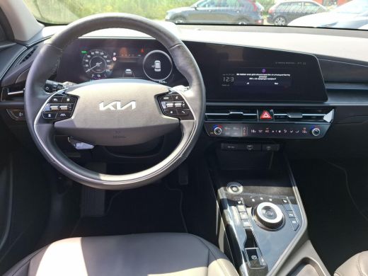 Kia Niro EV Edtition 64.8 kWh | SOH 97,5 % | Stoel en stuur verwarming | Achteruitrijcamera | ActivLease financial lease