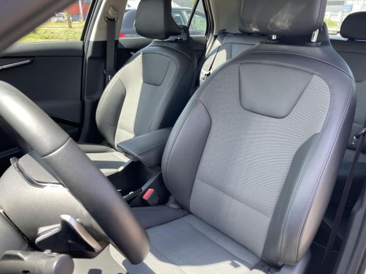 Kia Niro EV Edition 64.8 kWh | SOH 97,7% | Stoel en stuur verwarming | Achteruitrijcamera | ActivLease financial lease