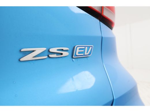 MG ZS EV EV Long Range Luxury 70 kWh Panorama, 360 camera, Apple carplay! ActivLease financial lease