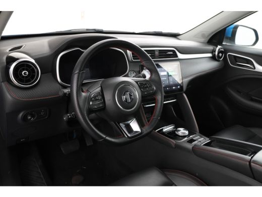 MG ZS EV EV Long Range Luxury 70 kWh Panorama, 360 camera, Apple carplay! ActivLease financial lease
