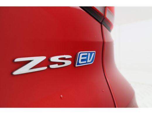 MG ZS EV EV Long Range Luxury 70 kWh Panorama, 360 camera, Apple carplay! ActivLease financial lease