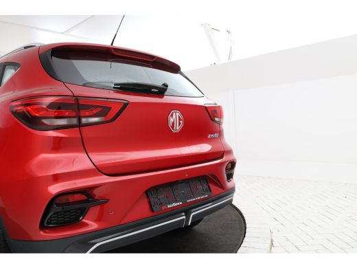 MG ZS EV EV Long Range Luxury 70 kWh Panorama, 360 camera, Apple carplay! ActivLease financial lease
