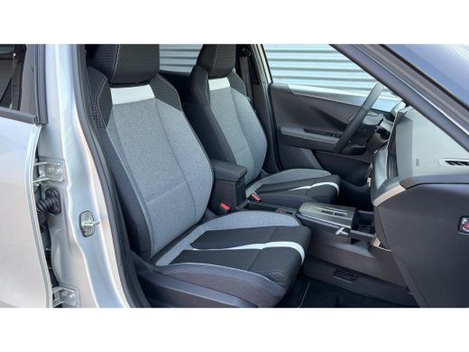 Opel Frontera GS - Electric | 11 kW boordlader | 17" Lichtmetalen velgen in Zwart met 215/60 R17 banden | Achte... ActivLease financial lease