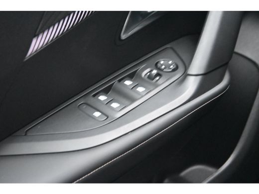 Peugeot 2008 1.2 PureTech 100 Allure | Navigatie | Keyless-Entry | Climate Control | Full-LED | Parkeersensore... ActivLease financial lease