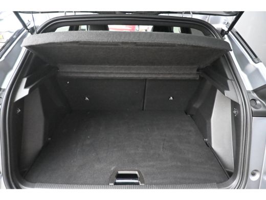 Peugeot 2008 1.2 PureTech 100 Allure | Navigatie | Keyless-Entry | Climate Control | Full-LED | Parkeersensore... ActivLease financial lease
